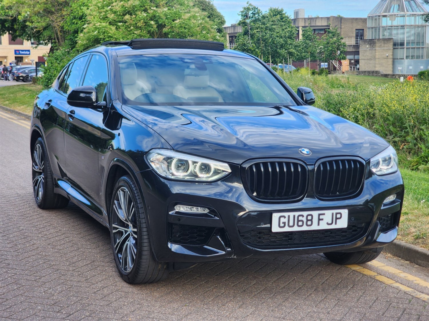 BMW X4 Listing Image