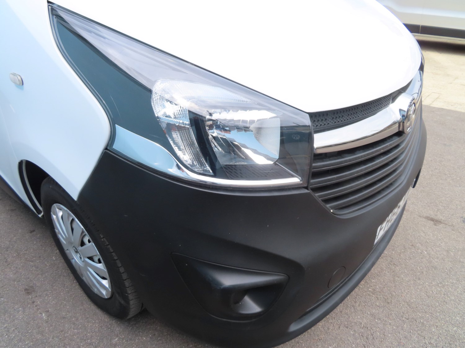 Vauxhall Vivaro Listing Image