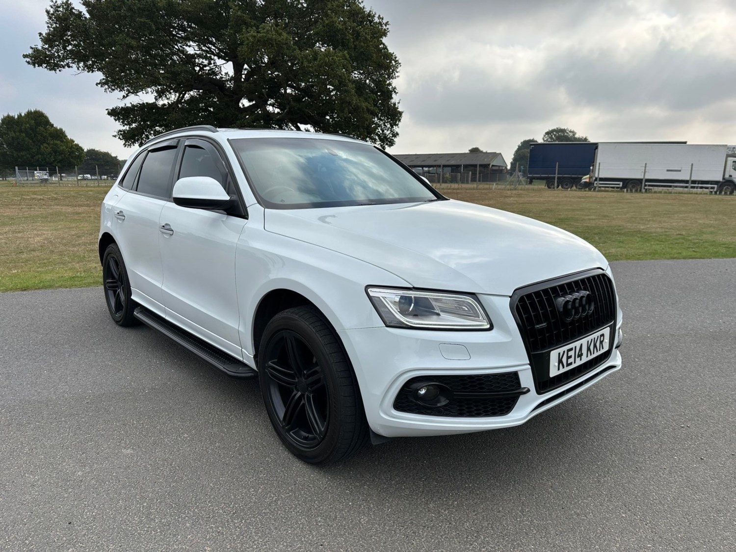 Audi Q5 Listing Image