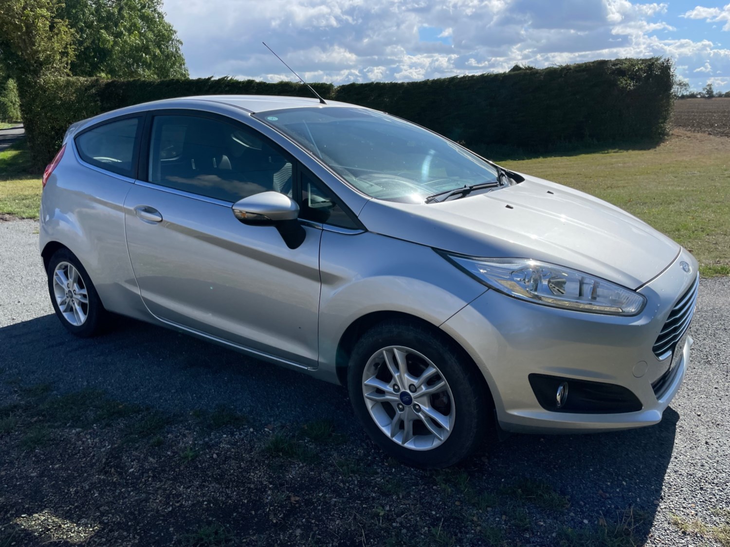 Ford Fiesta Listing Image