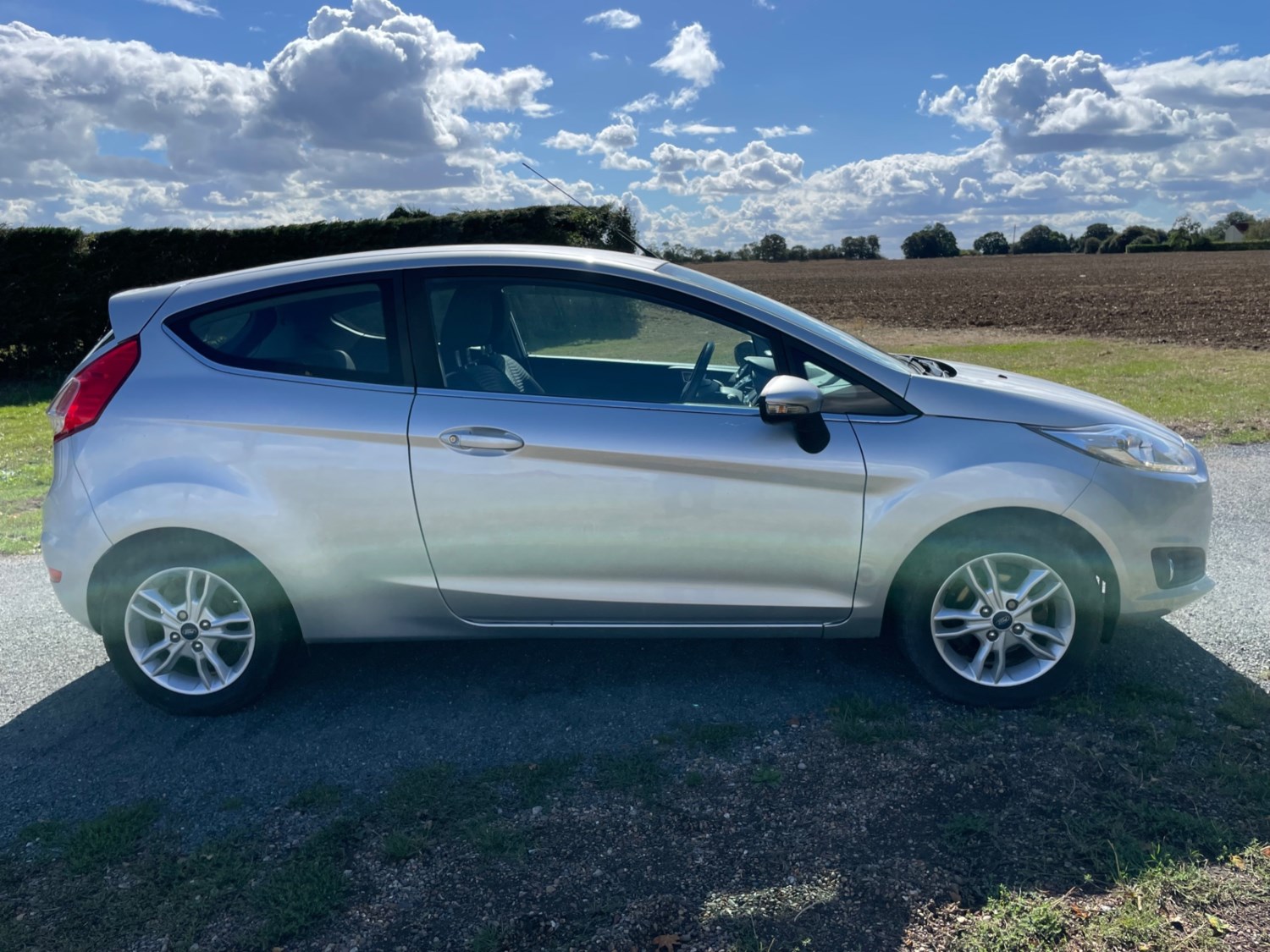 Ford Fiesta Listing Image