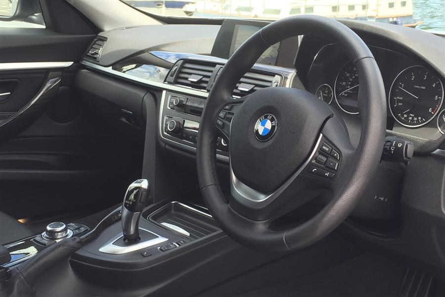 BMW 3 Series Listing Image