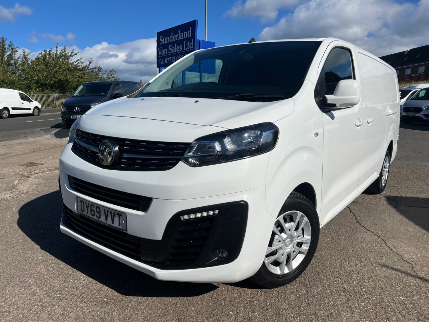 Vauxhall Vivaro Listing Image