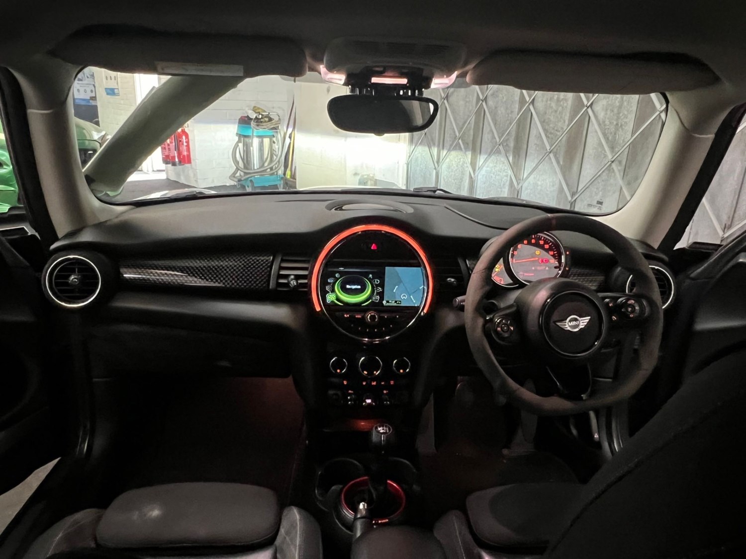 MINI Hatch Listing Image