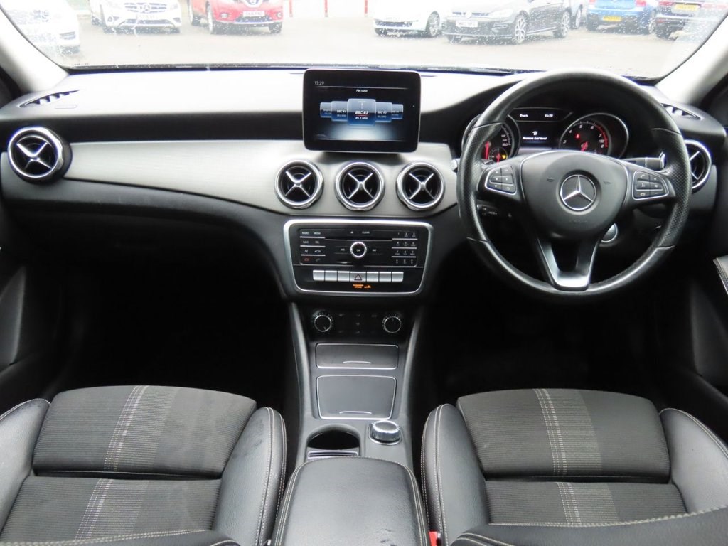 Mercedes-Benz GLA Listing Image