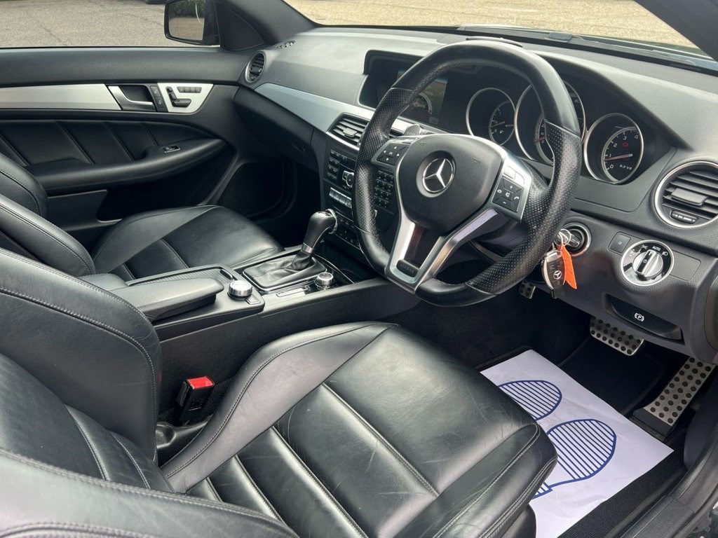 Mercedes-Benz C-Class Listing Image