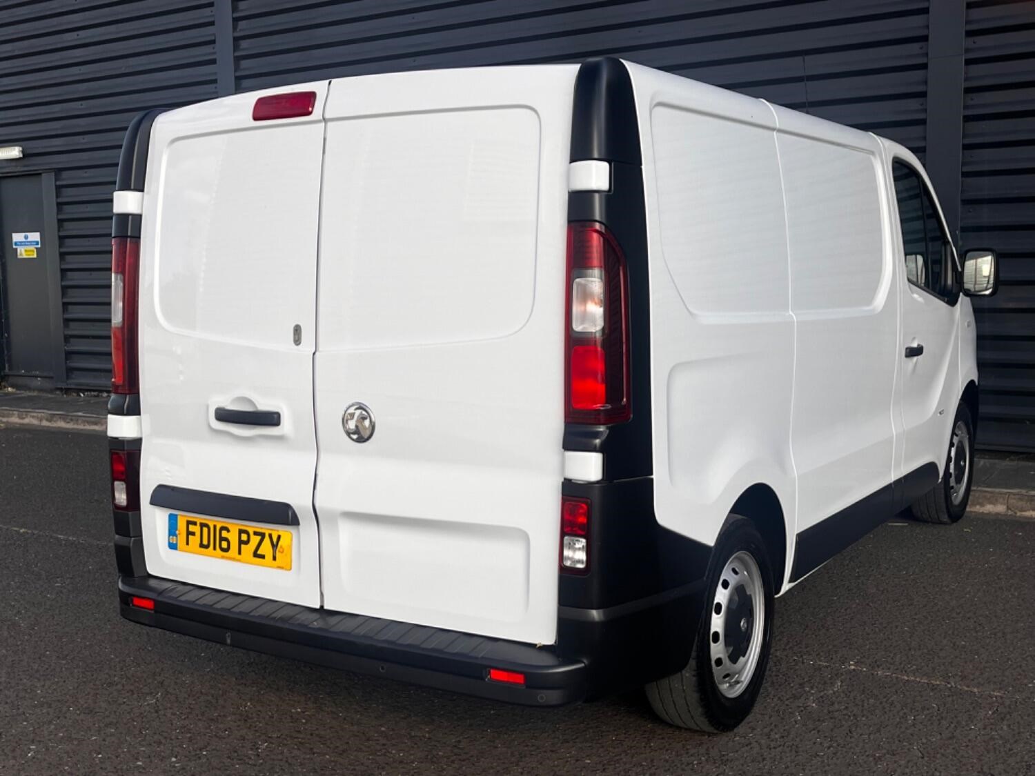 Vauxhall Vivaro Listing Image