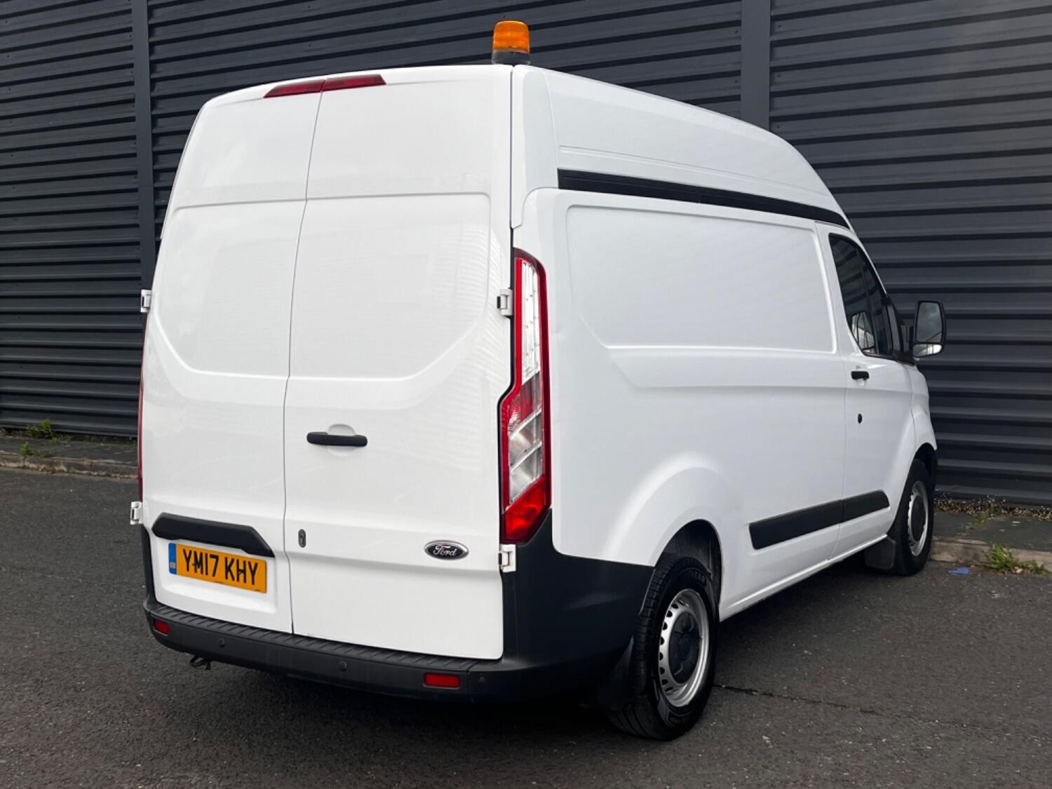 Ford Transit Custom Listing Image