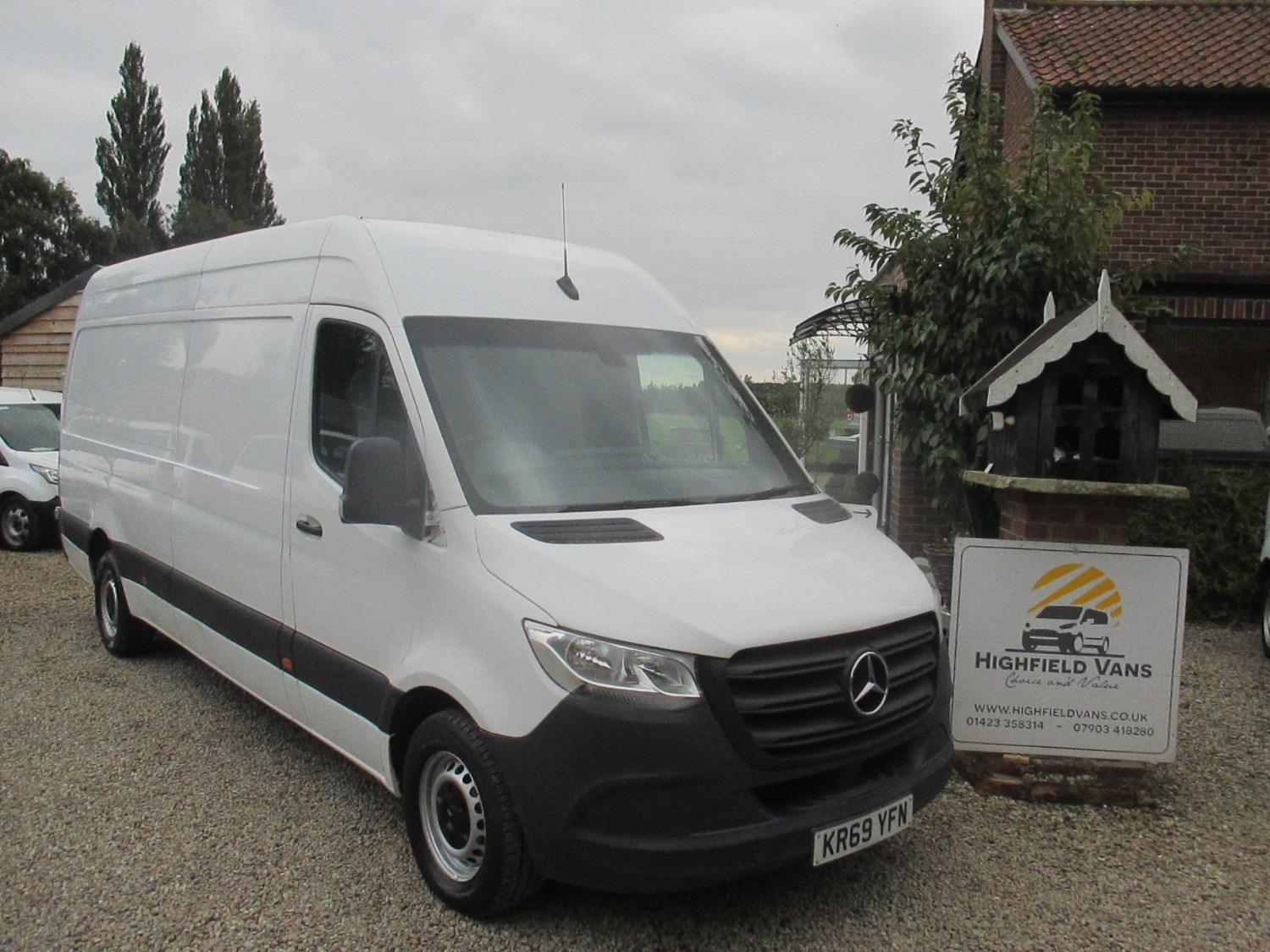 Mercedes-Benz Sprinter Listing Image