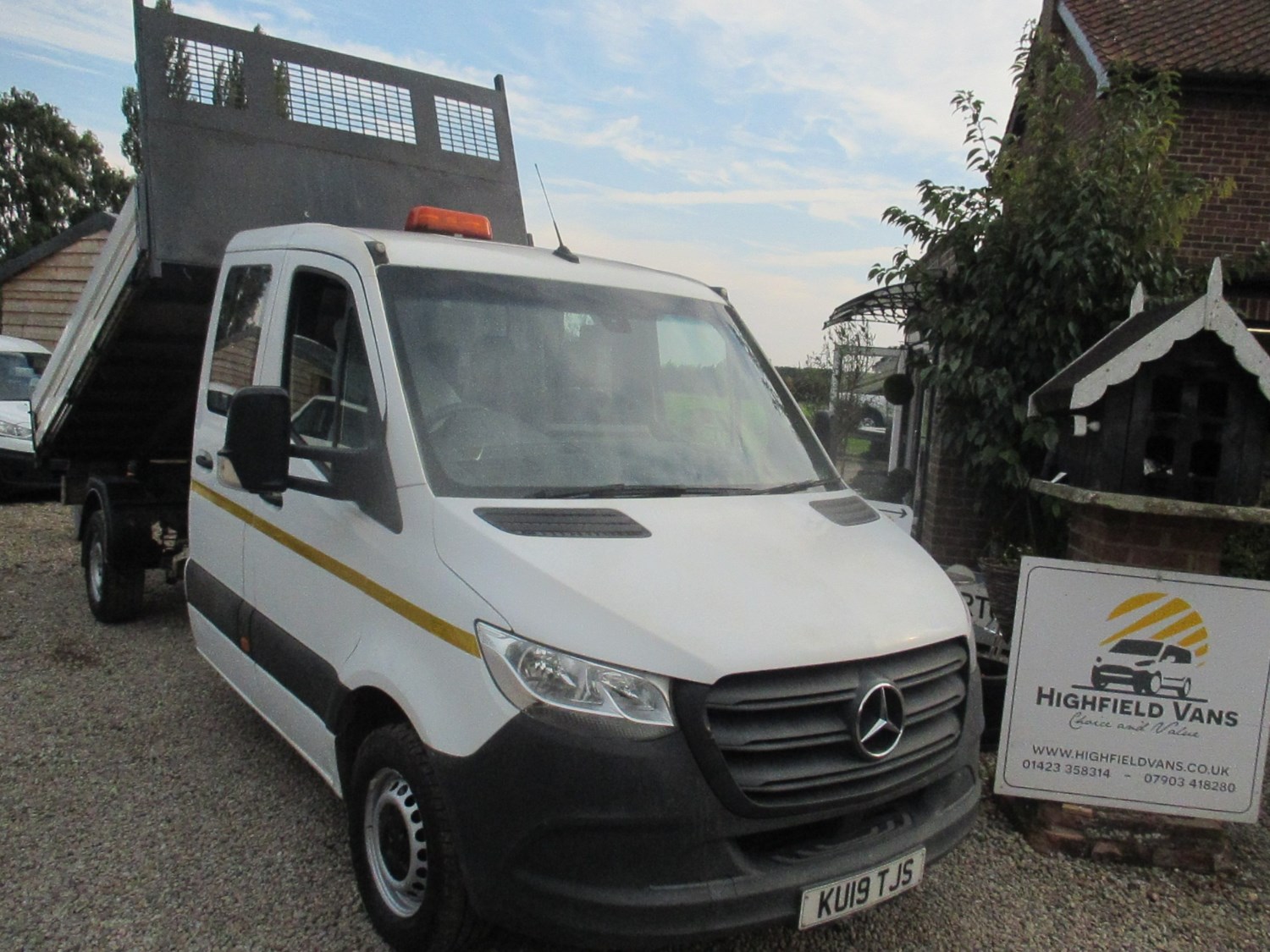 Mercedes-Benz Sprinter Listing Image