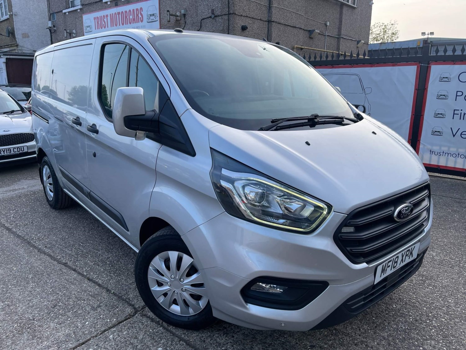 Ford Transit Custom Listing Image