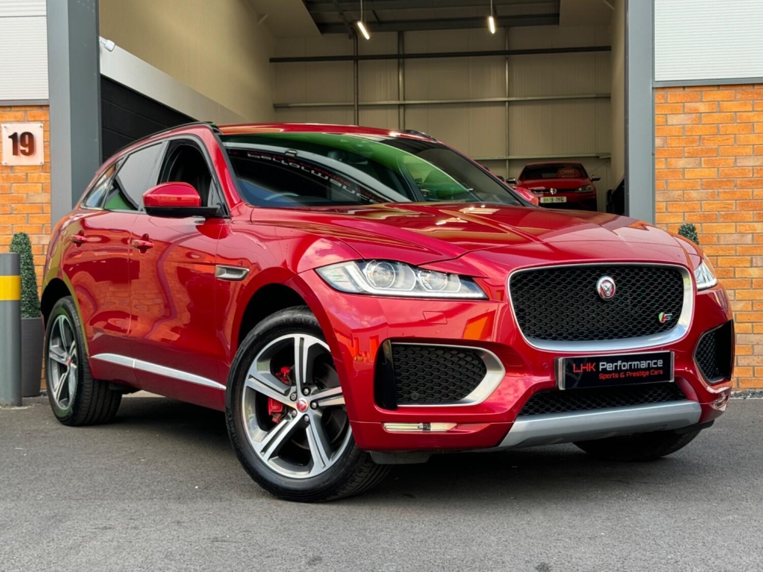 Jaguar F-PACE Listing Image