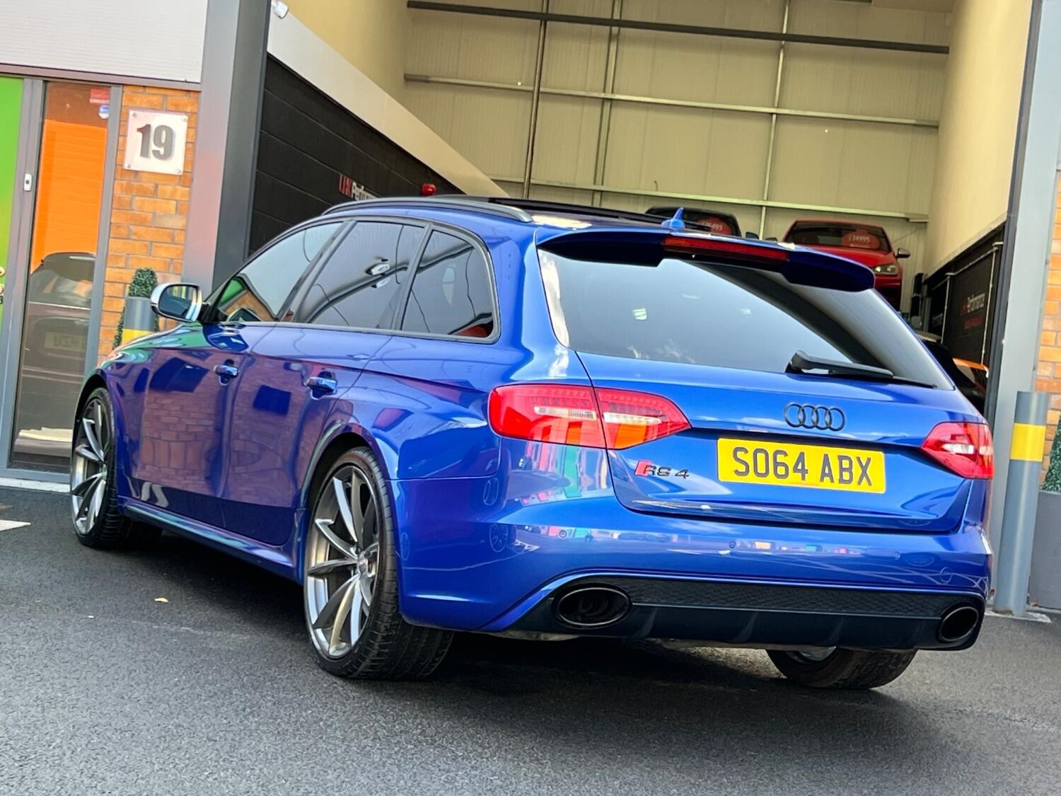 Audi RS4 Listing Image