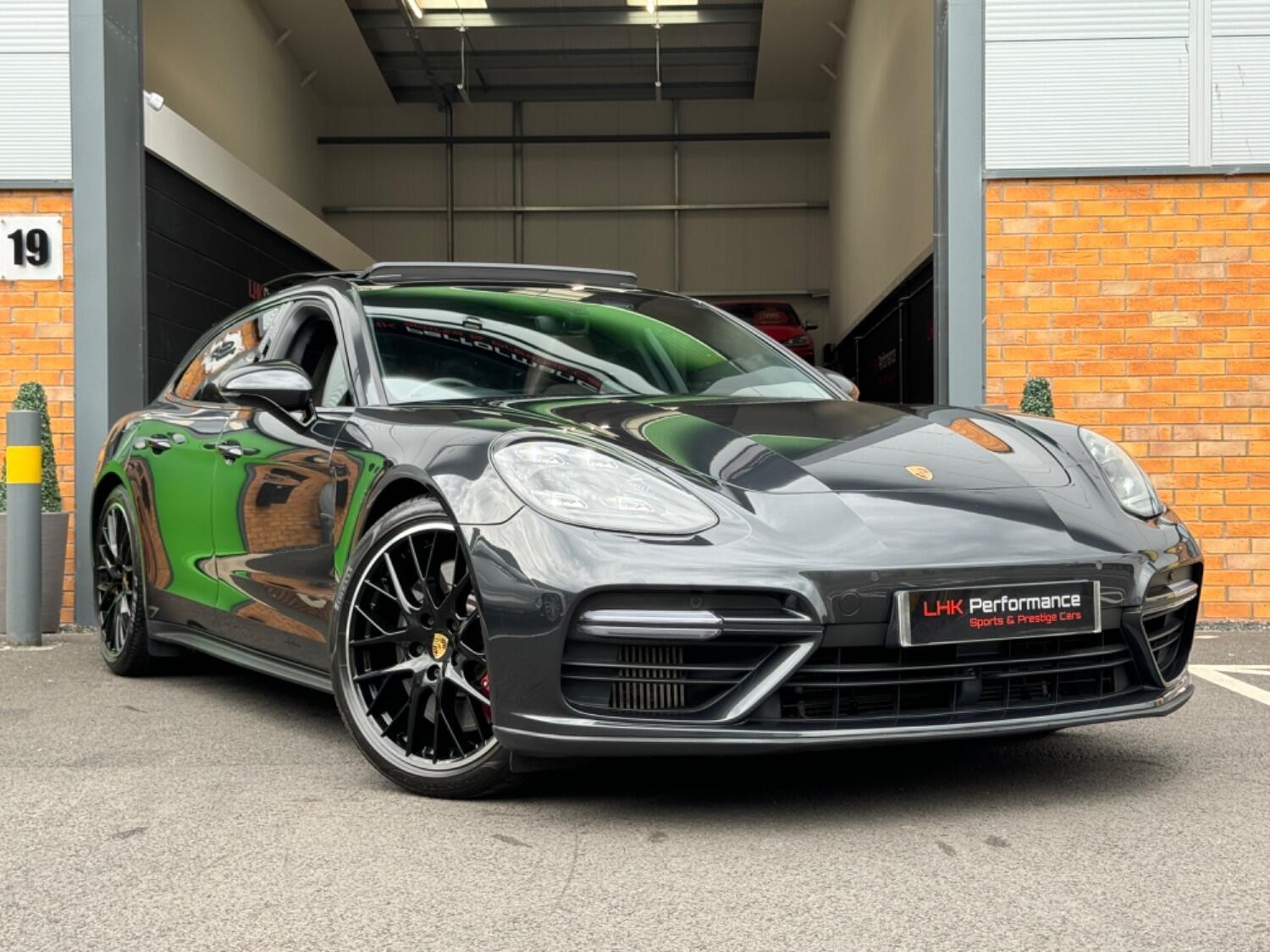 Porsche Panamera Listing Image