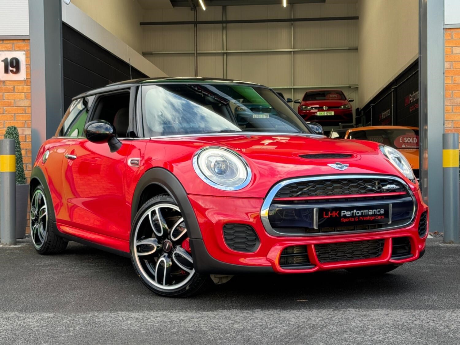 MINI Hatch Listing Image