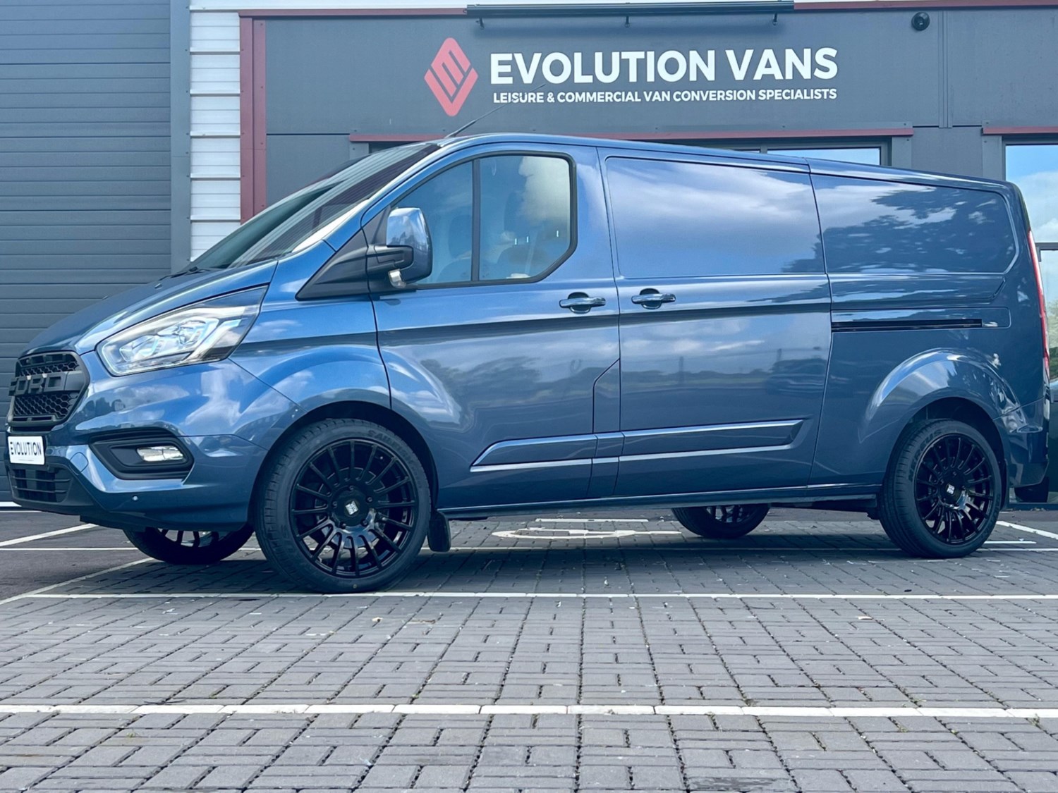 Ford Transit Custom Listing Image