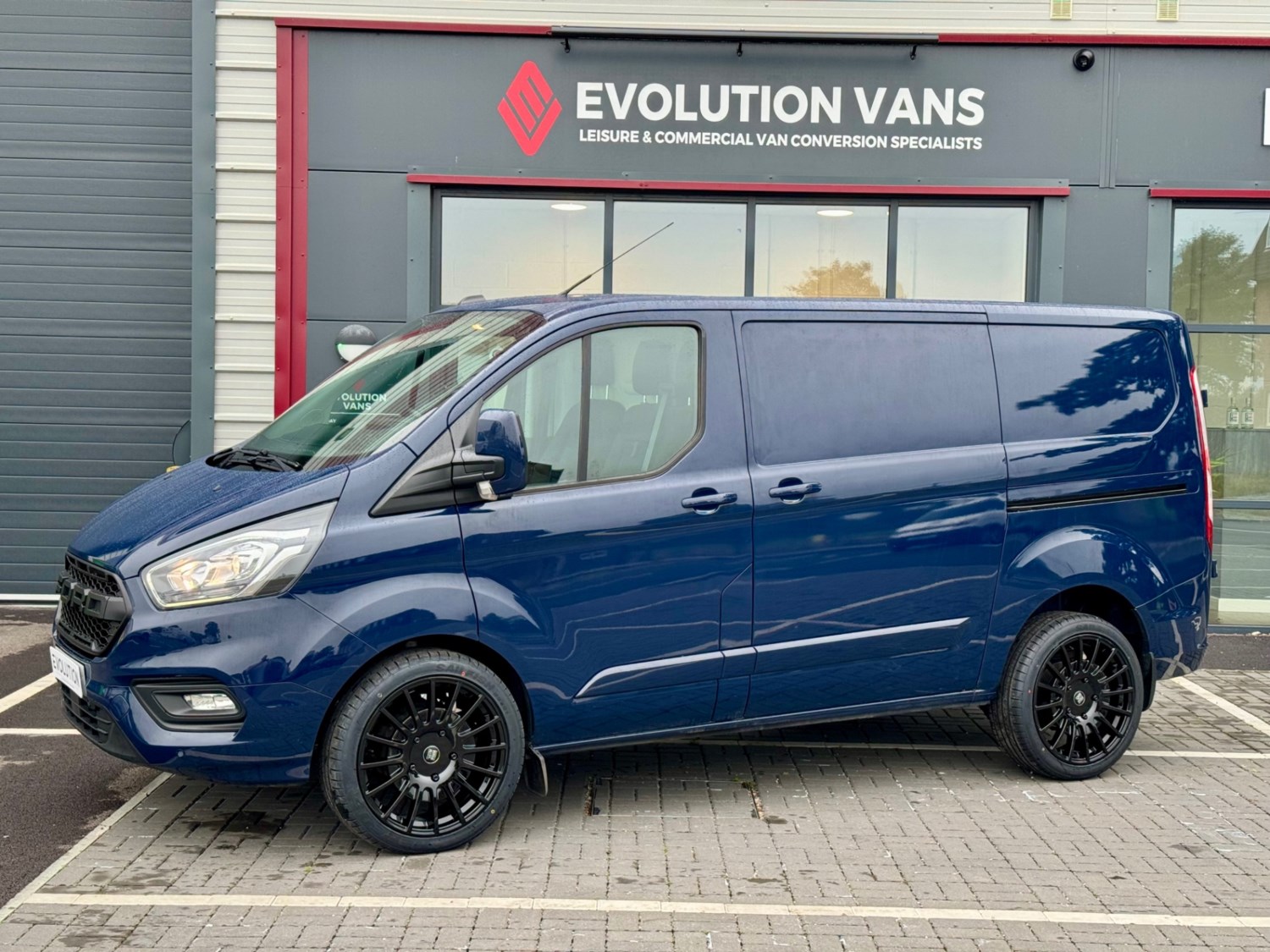 Ford Transit Custom Listing Image