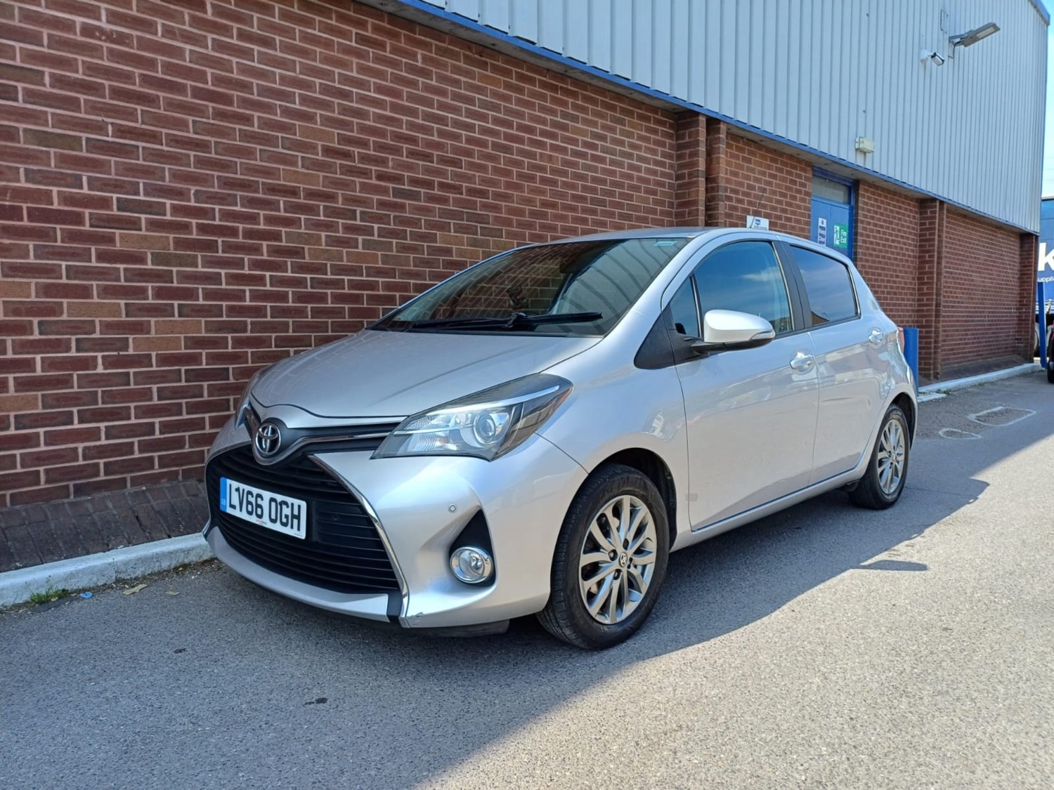 Toyota Yaris Listing Image