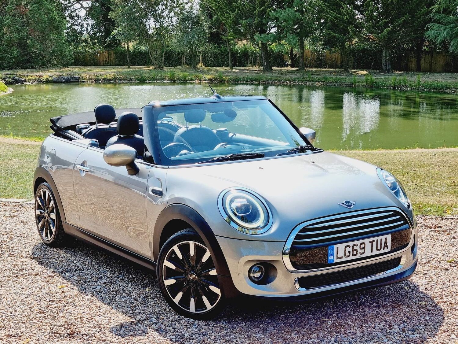 MINI Convertible Listing Image