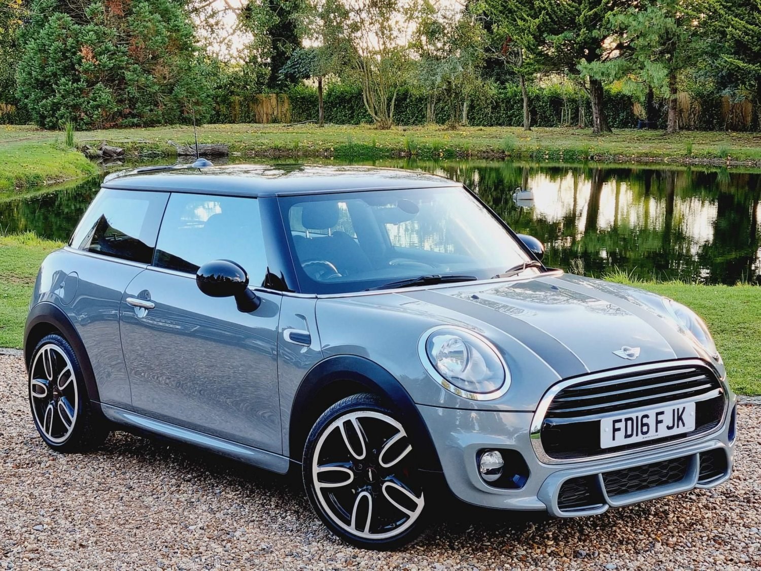 MINI Hatch Listing Image