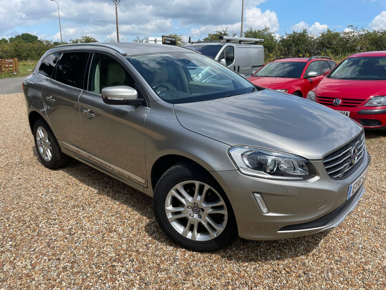 Volvo XC60 Listing Image