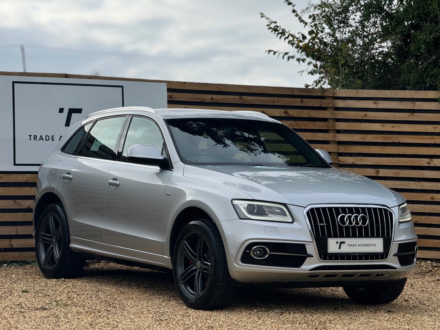 Audi Q5 Listing Image