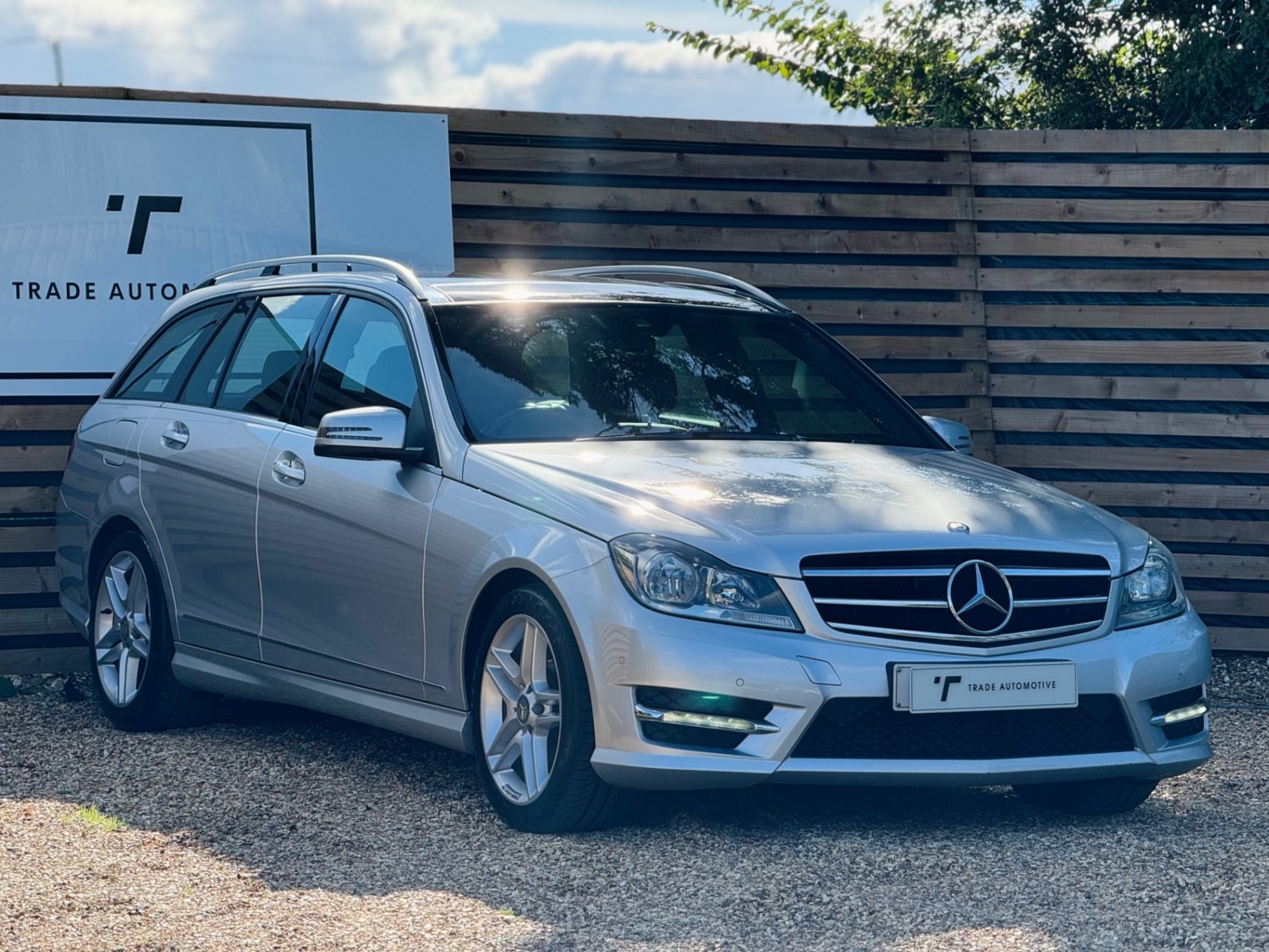 Mercedes-Benz C-Class Listing Image