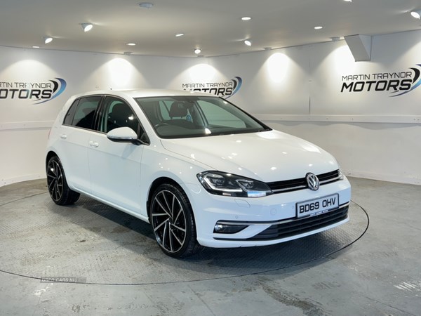 Volkswagen Golf Listing Image