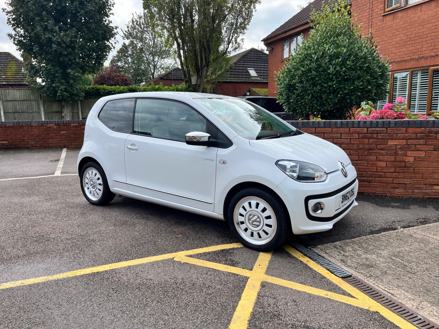 Volkswagen up! Listing Image