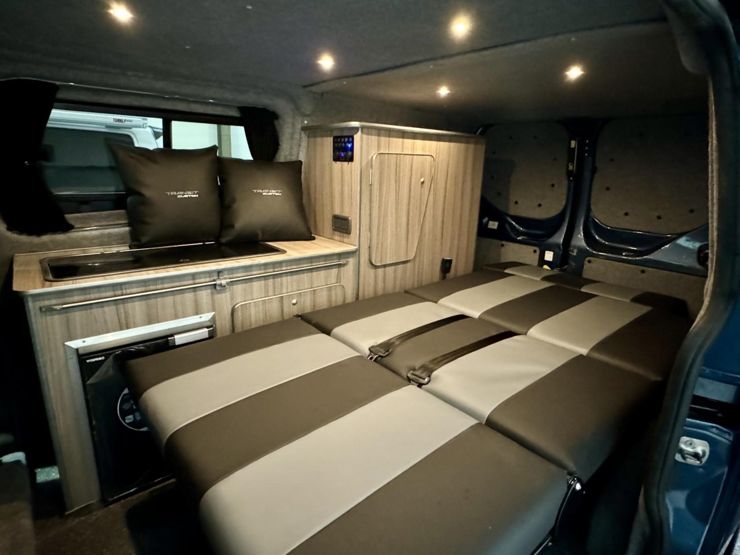 Ford Transit Custom Listing Image