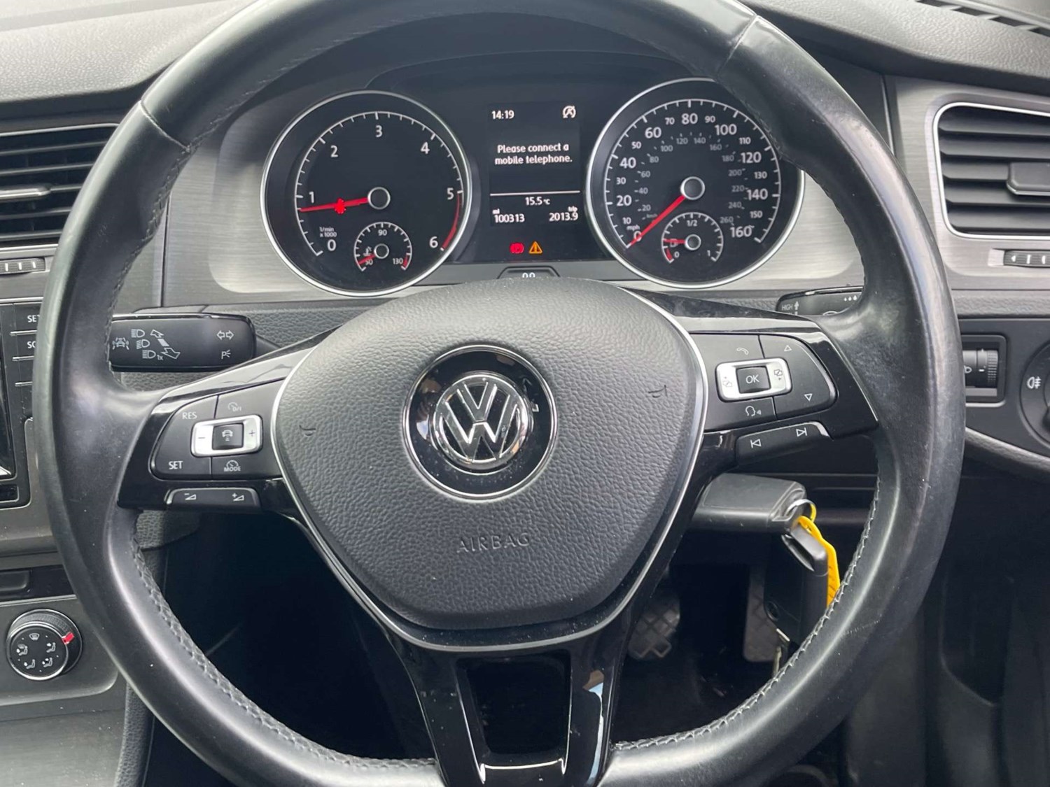 Volkswagen Golf Listing Image