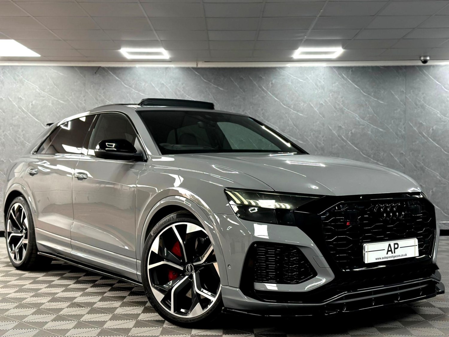 Audi RSQ8 Listing Image