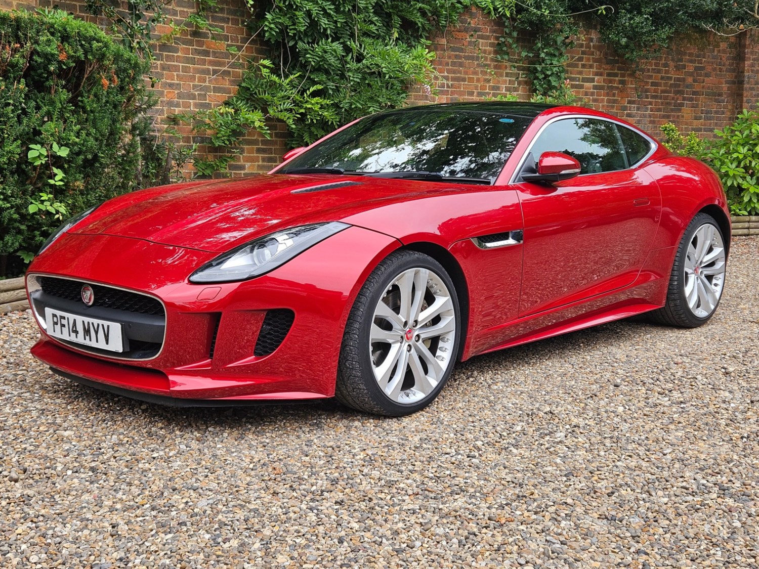 Jaguar F-Type Listing Image