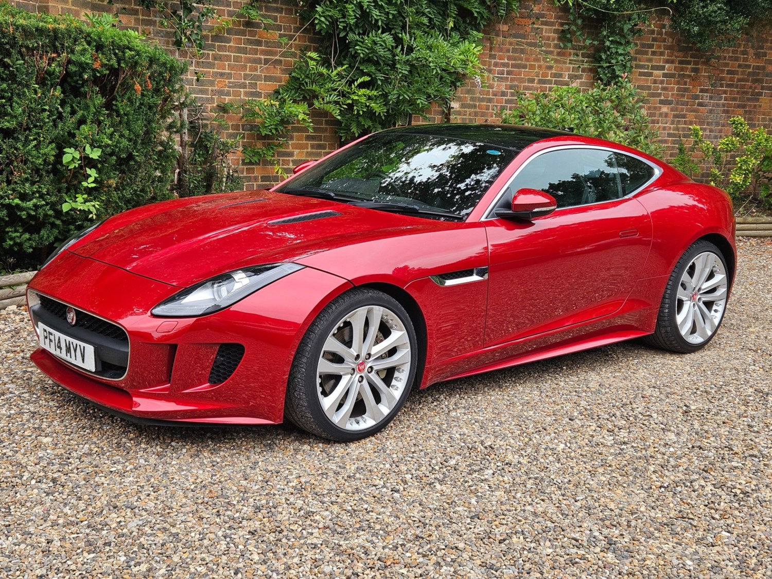 Jaguar F-Type Listing Image