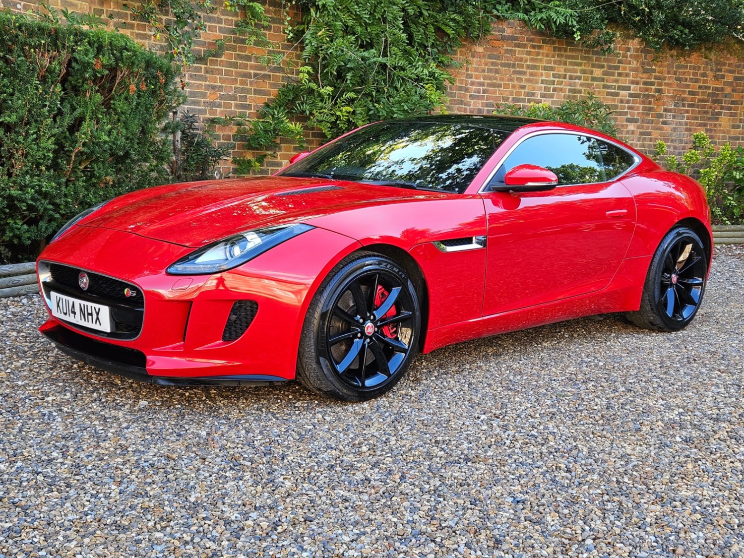 Jaguar F-Type Listing Image