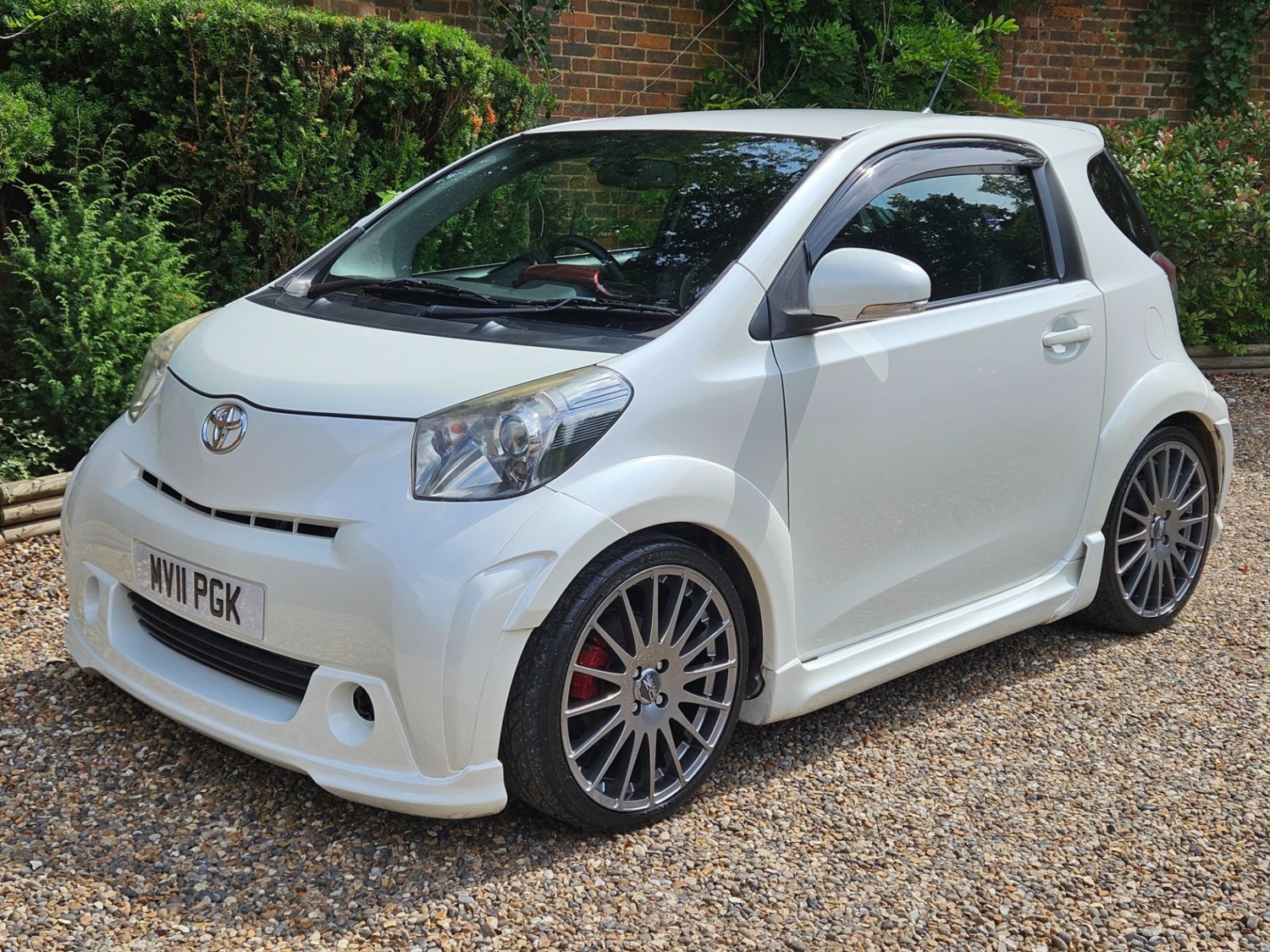 Toyota iQ Listing Image