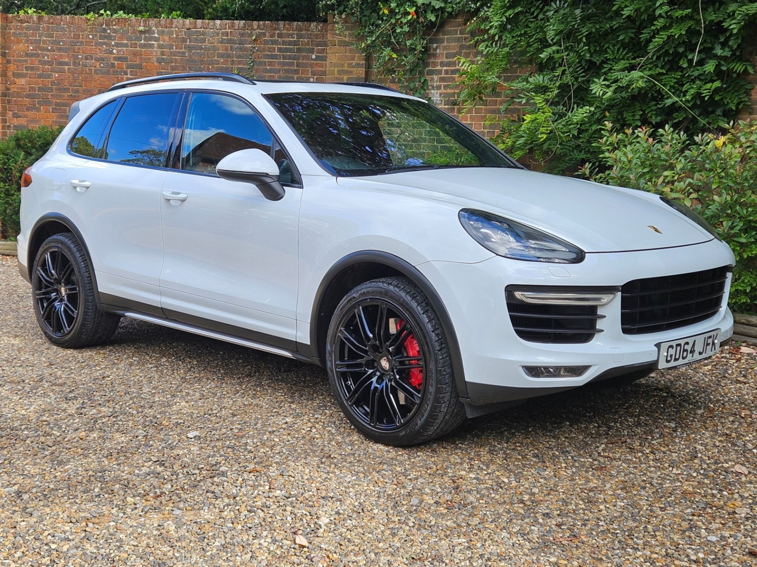 Porsche Cayenne Listing Image