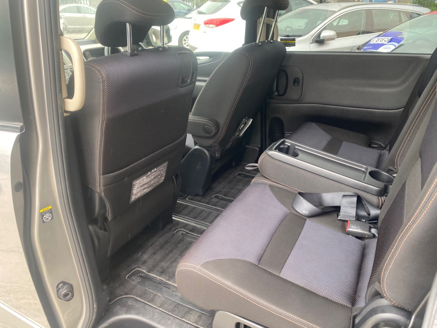 Nissan Serena Listing Image