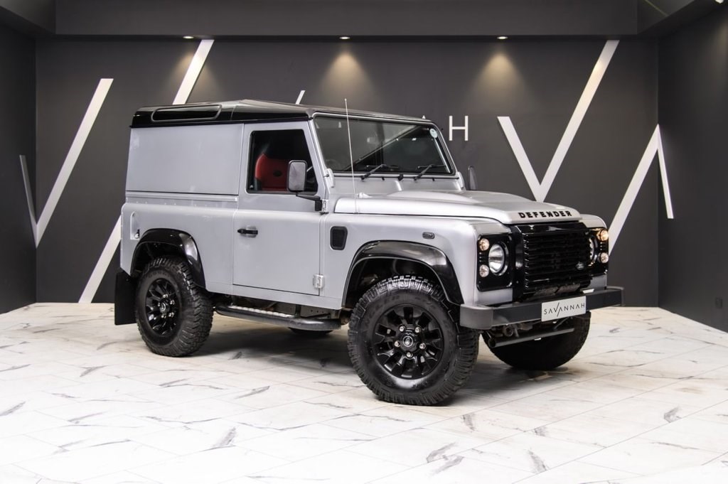 Land Rover Defender Listing Image