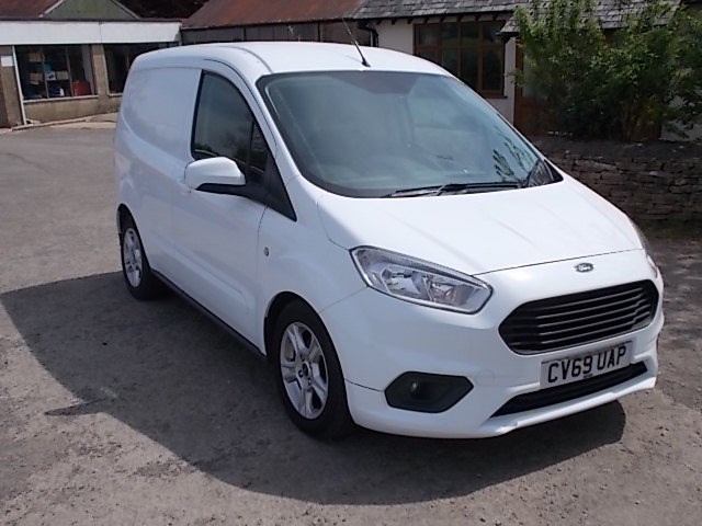 Ford Transit Courier Listing Image