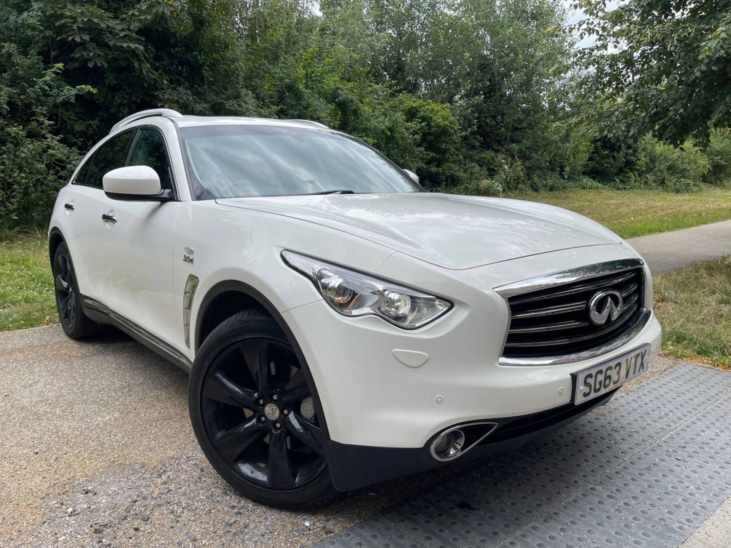 Infiniti FX Listing Image