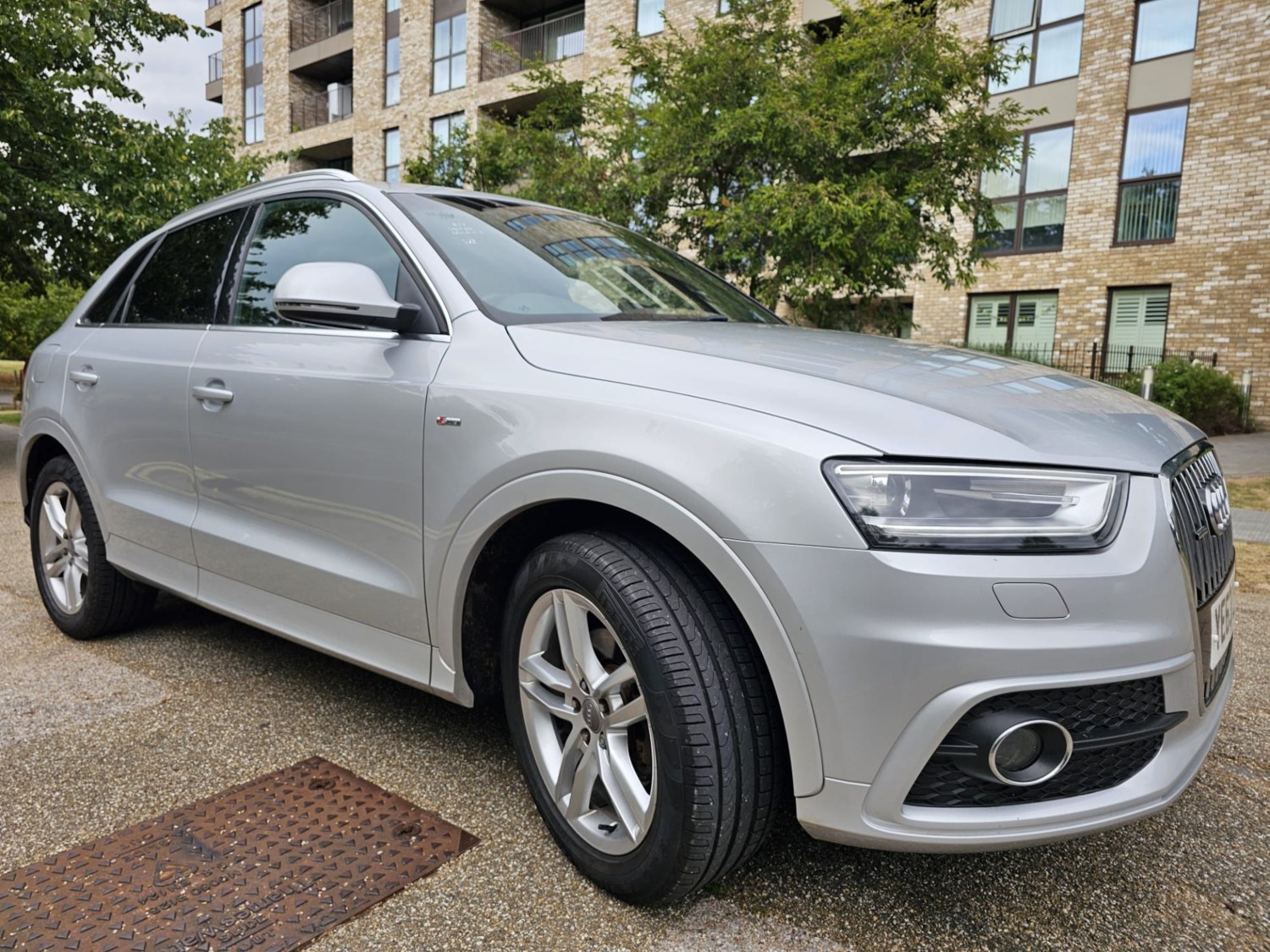 Audi Q3 Listing Image