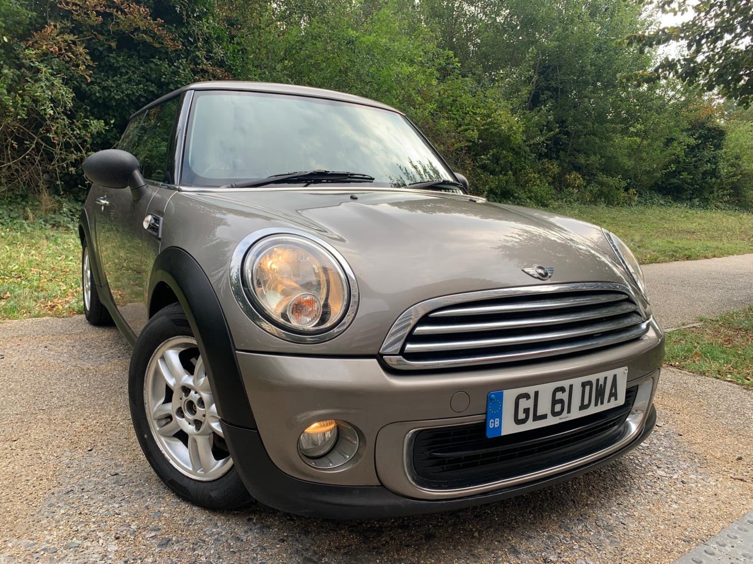 MINI Hatch Listing Image