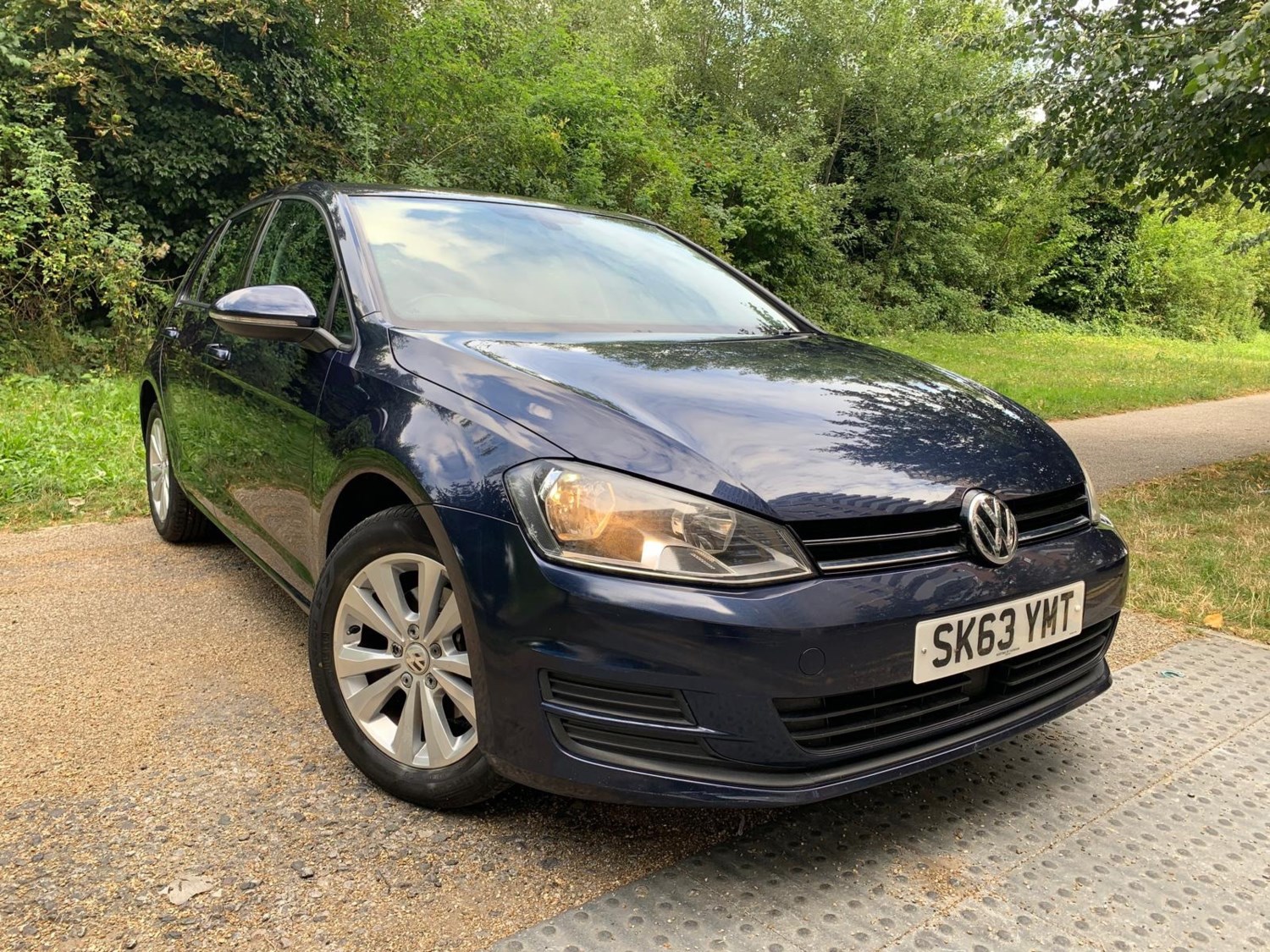 Volkswagen Golf Listing Image