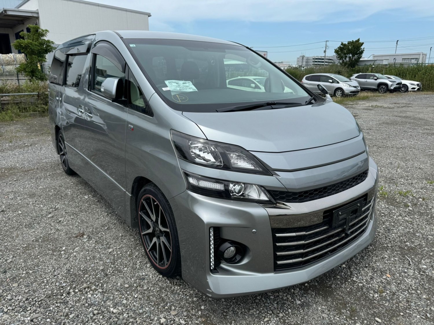 Toyota Vellfire Listing Image