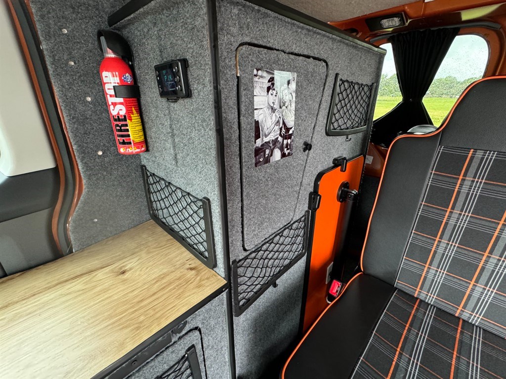 Ford Transit Custom Listing Image