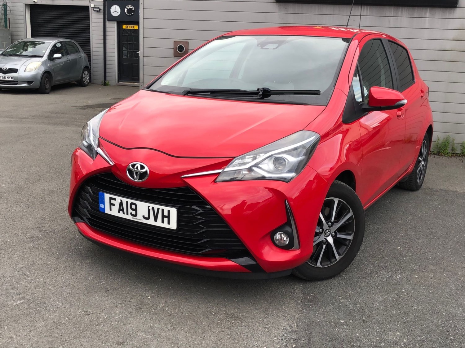 Toyota Yaris Listing Image