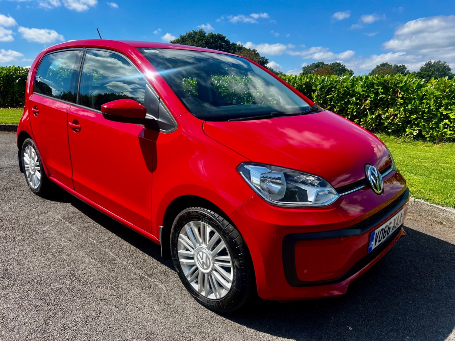 Volkswagen up! Listing Image