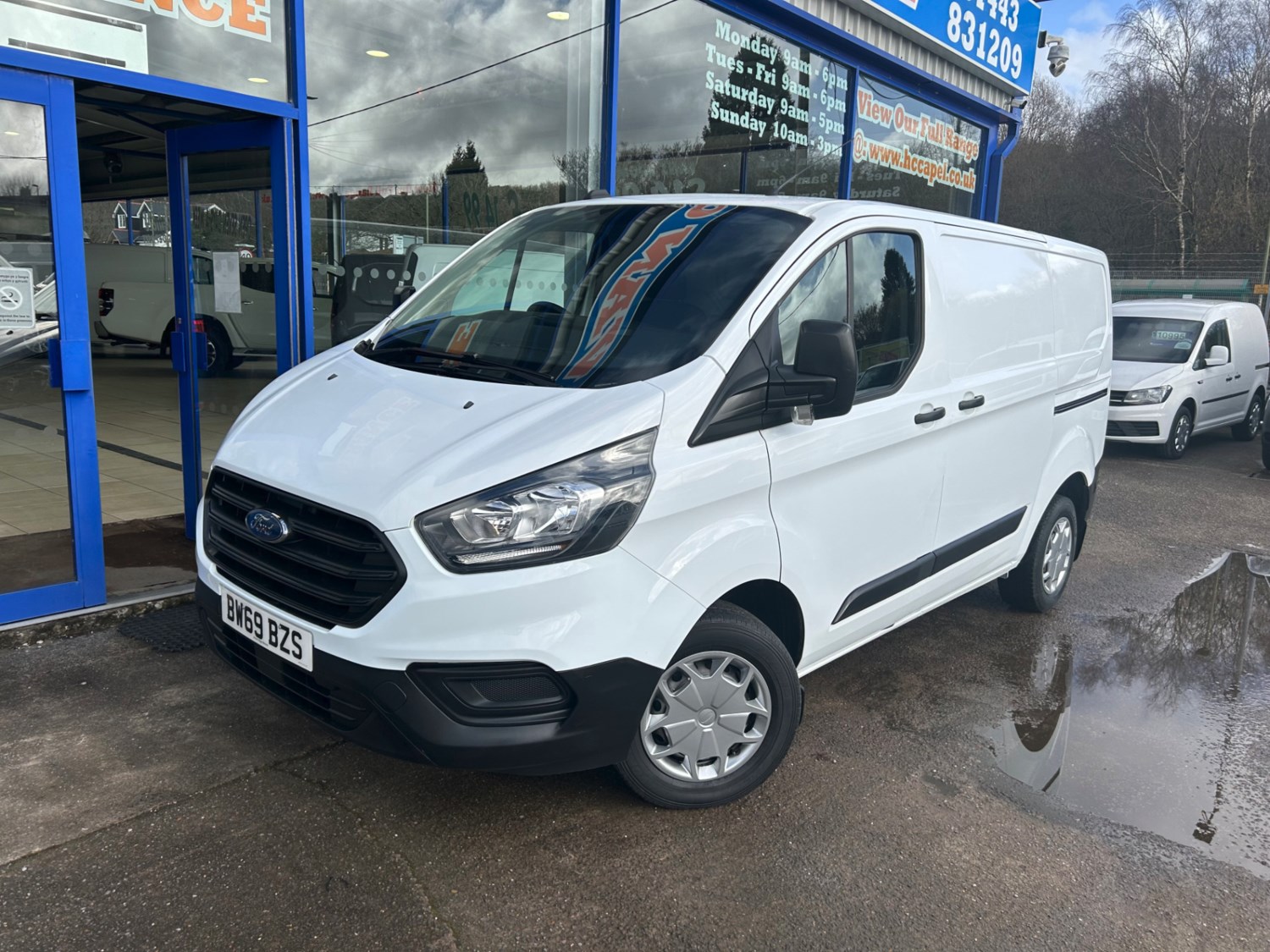 Ford Transit Custom Listing Image