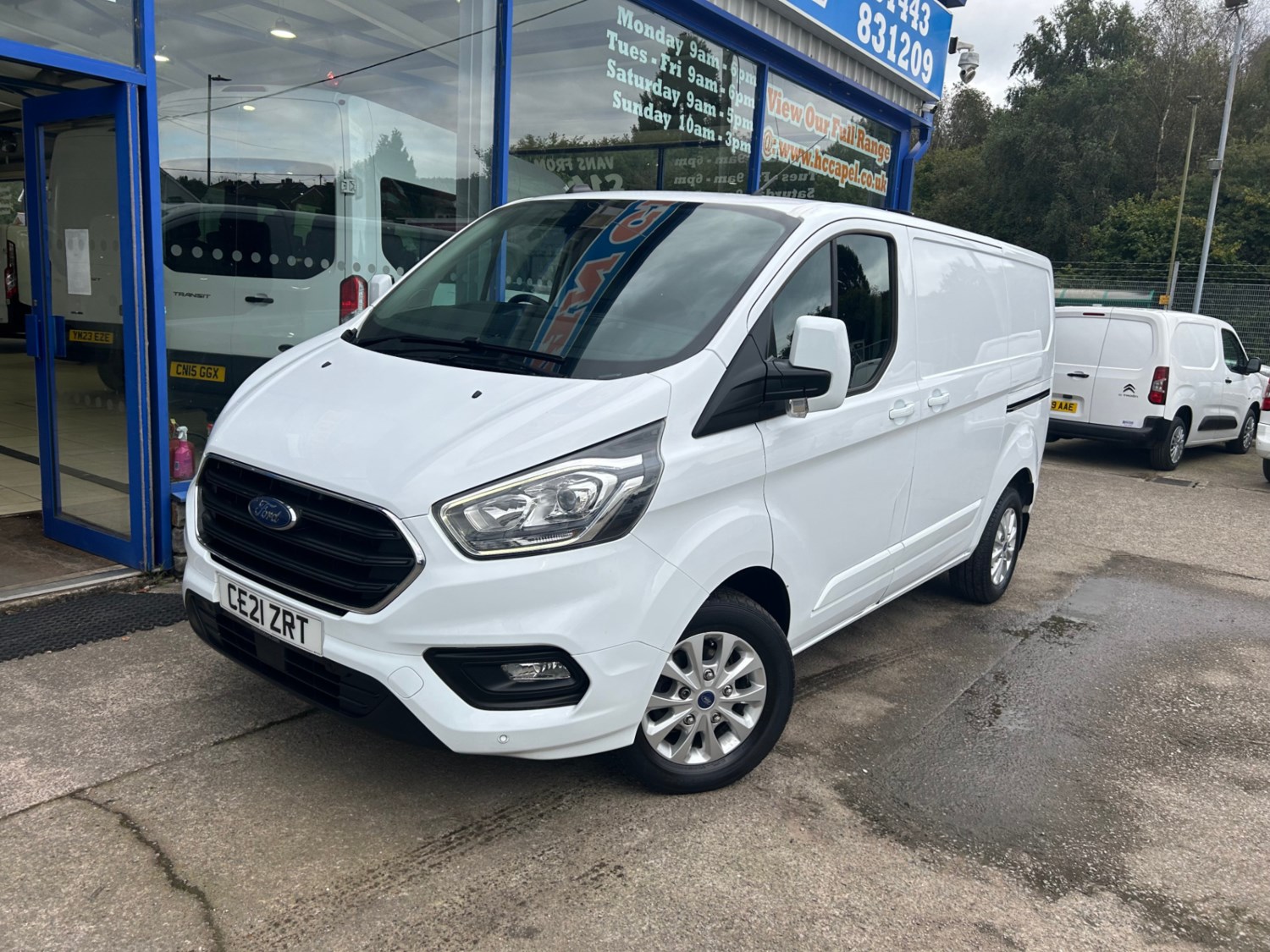 Ford Transit Custom Listing Image